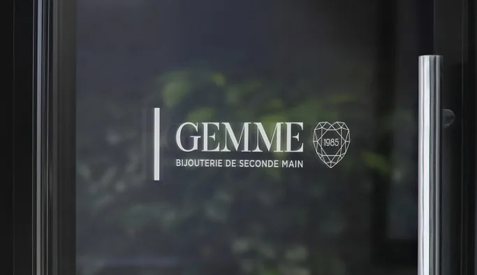 Branding vitrine